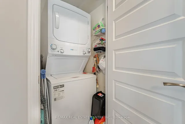 Additional image 11 of 215 Queen St Unit 304