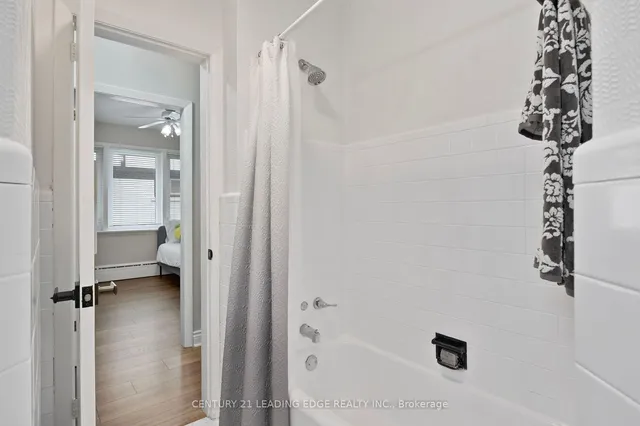 Additional image 16 of 52 Amiens Rd