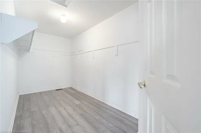 Additional image 31 of 8 Decorso Dr