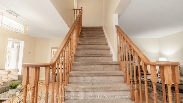 Additional image 16 of 42 Caruso Dr