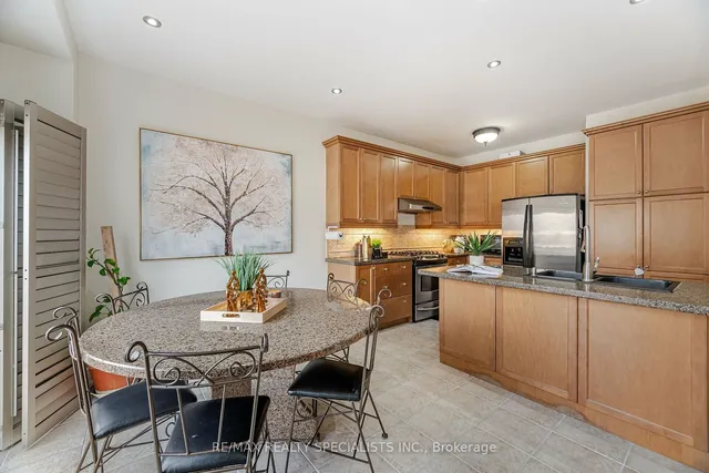 Additional image 11 of 7 Sorbonne Dr