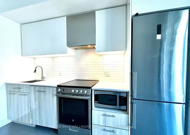 Additional image 3 of 251 Jarvis St Unit 420