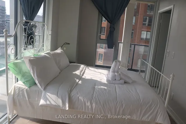 Additional image 8 of 20 Edward St Unit 1910