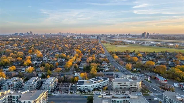 Additional image 18 of 897 SHEPPARD Ave Unit 202