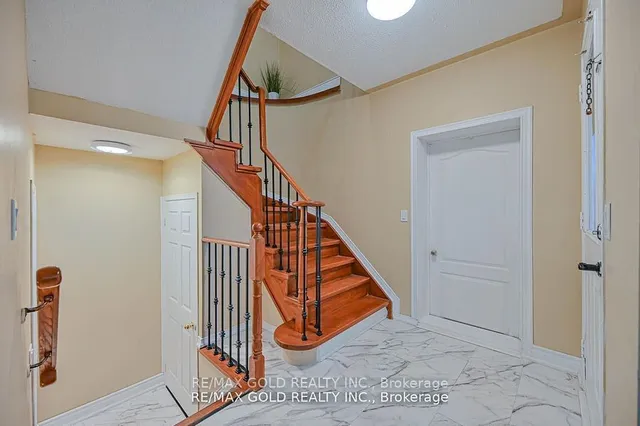 Additional image 18 of 52 Sandyshores Dr