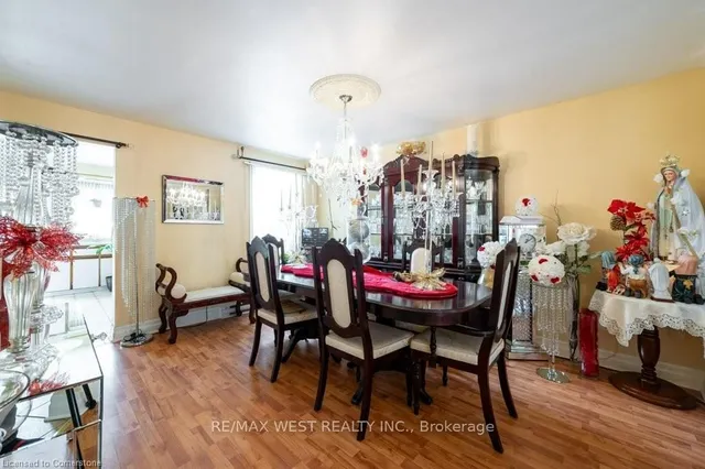 Additional image 6 of 13 Rolyat St