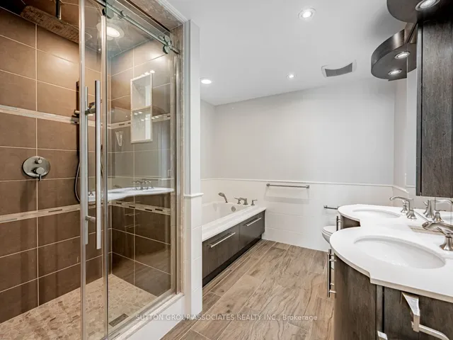 Additional image 15 of 211 QUEENS QUAY WEST Unit 1116