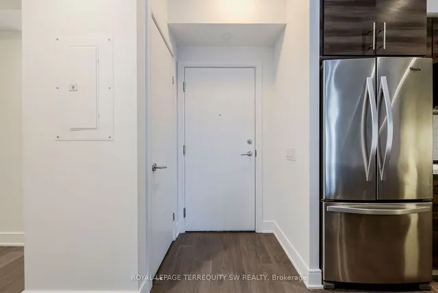 Additional image 18 of 525 Adelaide St Unit 819