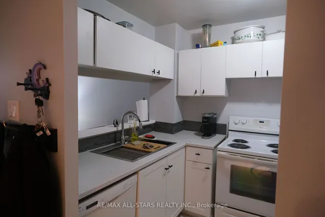 Additional image 6 of 3050 Ellesmere Rd Unit 1518