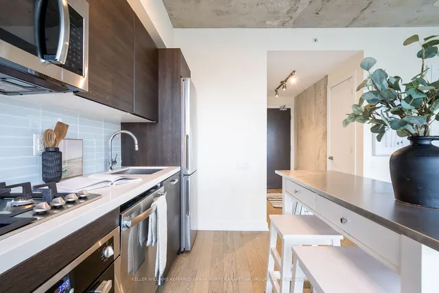 Additional image 17 of 11 Charlotte St Unit 2004