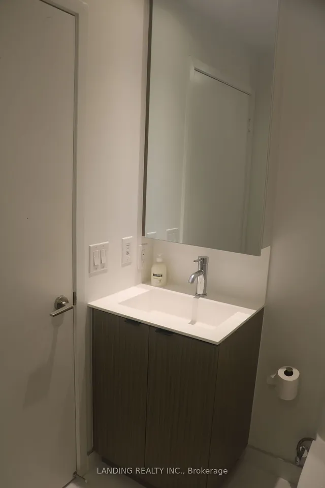 Additional image 27 of 20 Edward St Unit 1910