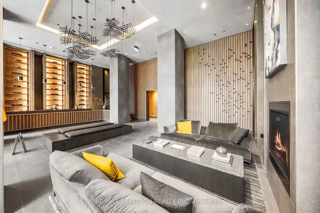 Additional image 22 of 55 Charles St Unit 4102