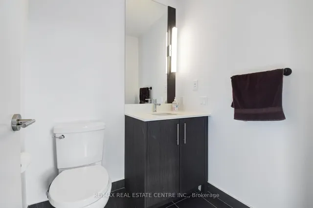 Additional image 8 of 215 Veterans Dr Unit 202