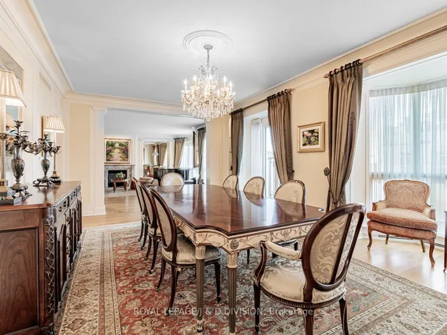 Additional image 4 of 38 Avenue Rd Unit 808