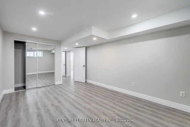 Additional image 32 of 55 Regency Sq