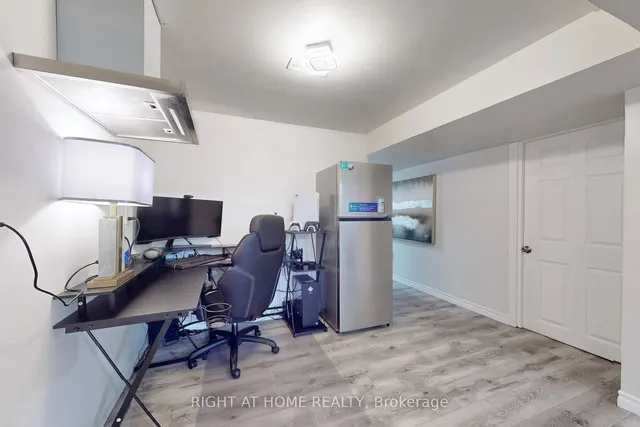 Additional image 31 of 35 Oliana Way