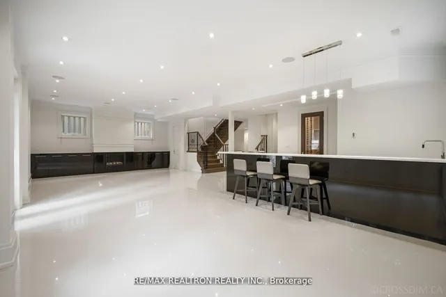 Additional image 32 of 12 Waring Crt