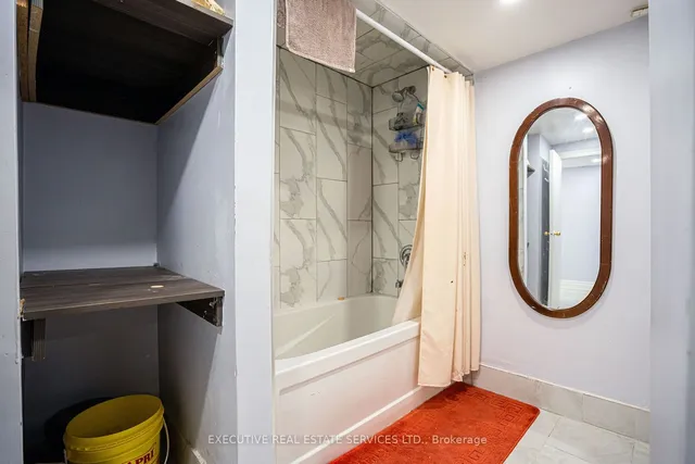 Additional image 30 of 27 Savita Rd