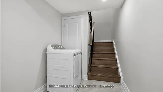 Additional image 21 of 16 Drake Blvd