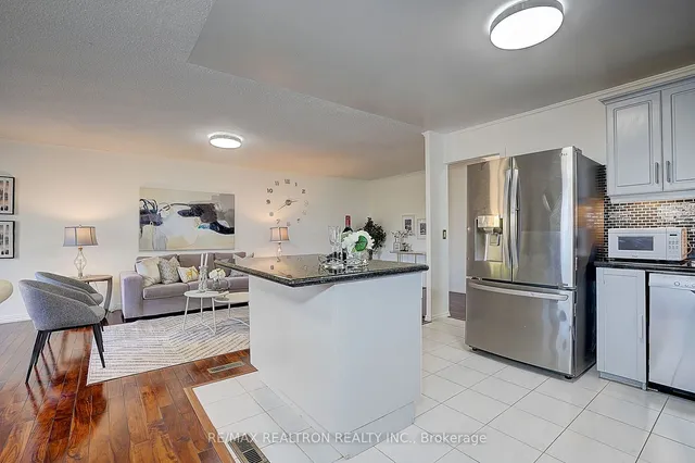 Additional image 21 of 73 Pettibone Sq