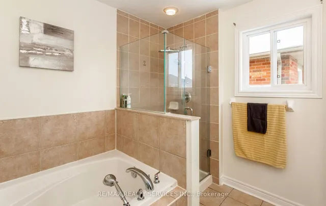 Additional image 26 of 31 Hollingsworth Circ