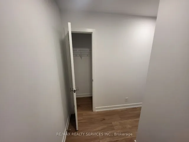 Additional image 4 of 225 veterans Dr Unit 302