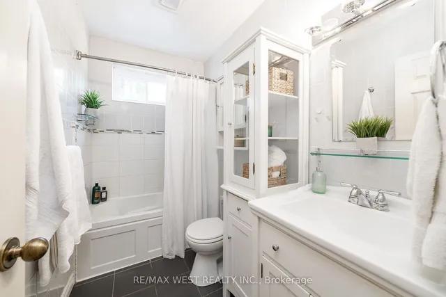 Additional image 17 of 10 Rowallan Dr