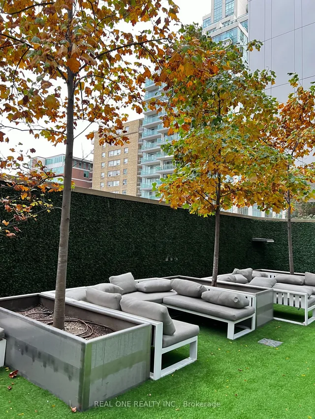 Additional image 17 of 185 Roehampton Ave Unit 2907