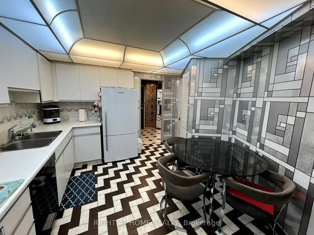 Additional image 9 of 150 Neptune Dr Unit 1204