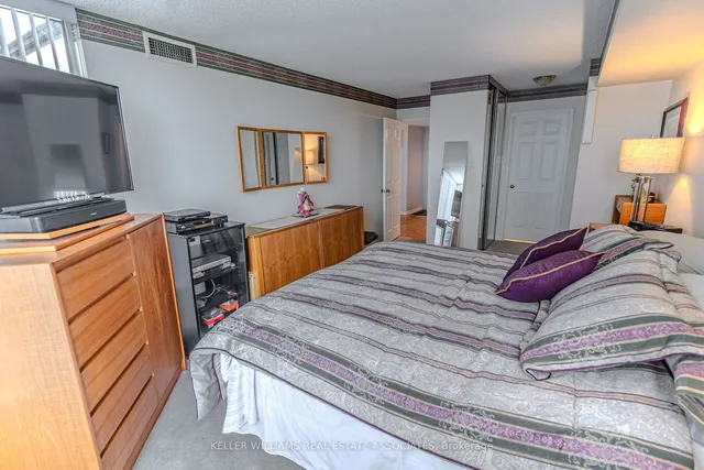 Additional image 29 of 12 Laurelcrest St Unit 1112