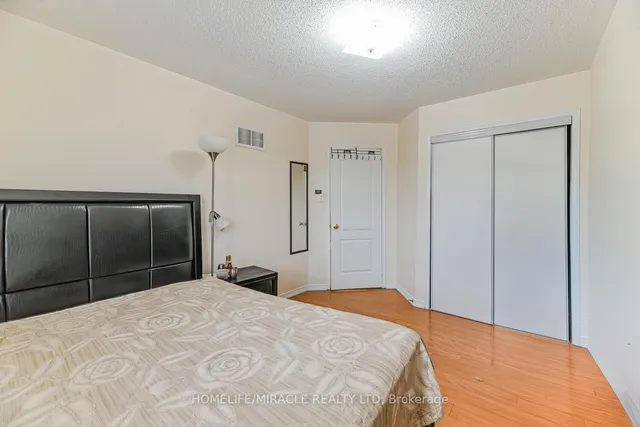 Additional image 24 of 169 Crystal Glen Cres