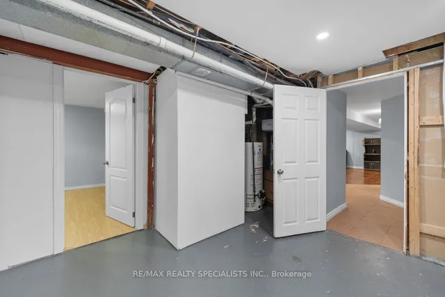 Additional image 31 of 14 Fontaine Crt