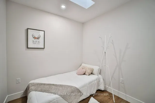 Additional image 18 of 54 Batavia Ave