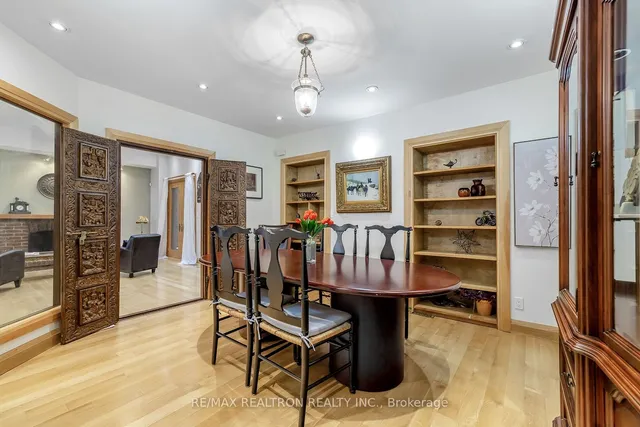 Additional image 7 of 98 Burbank Dr