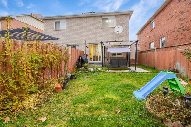 Additional image 36 of 54 Whiteface Cres