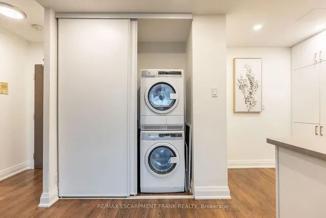 Additional image 29 of 45 Southport St Unit 212