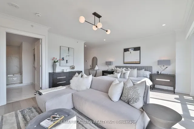 Additional image 12 of 285 Avenue Rd Unit 502