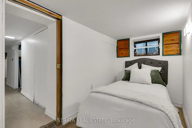 Additional image 27 of 37 Holley Ave