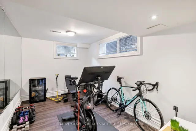 Additional image 33 of 165 Armour Blvd