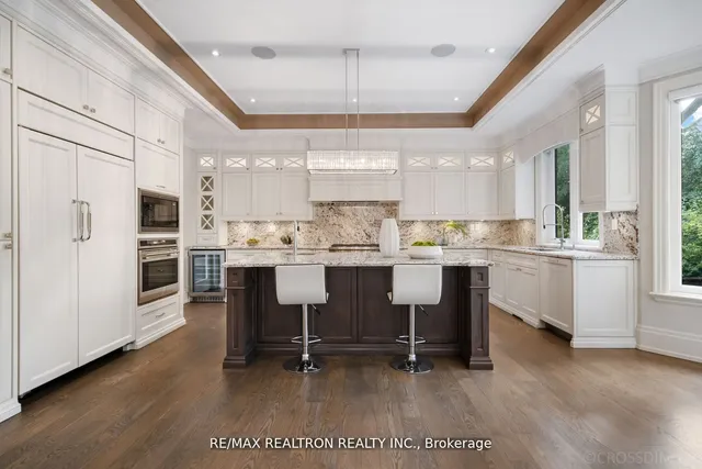 Additional image 12 of 12 Waring Crt