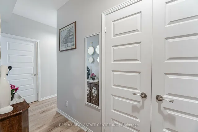 Additional image 33 of 215 Queen St Unit 304