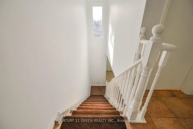 Additional image 15 of 97 Collins Cres Unit 96