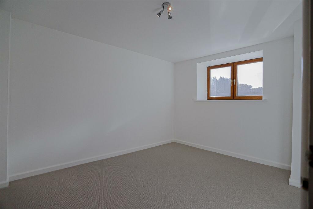 Additional image 52 of Glen View Road, Burnley