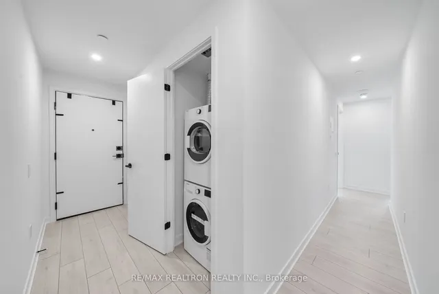 Additional image 14 of 55 Charles St Unit 4102