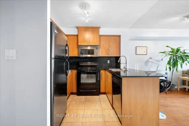 Additional image 4 of 8 Rosebank Dr Unit 16H