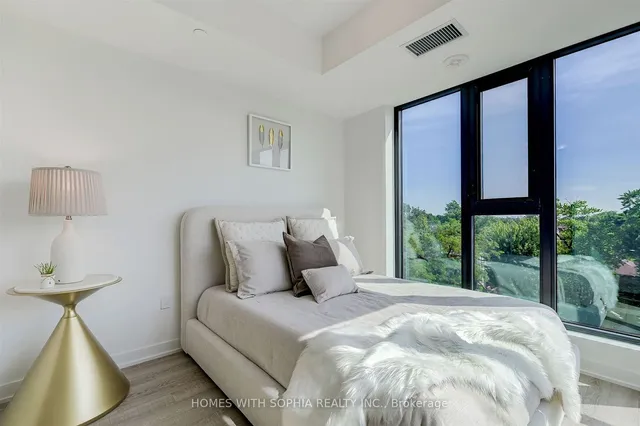 Additional image 15 of 250 Lawrence Ave Unit 607