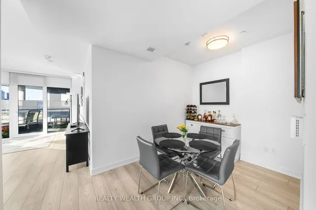 Additional image 31 of 8 Tippett Rd Unit 621