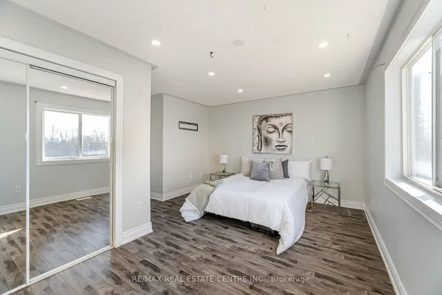 Additional image 19 of 120 Railroad St Unit 14