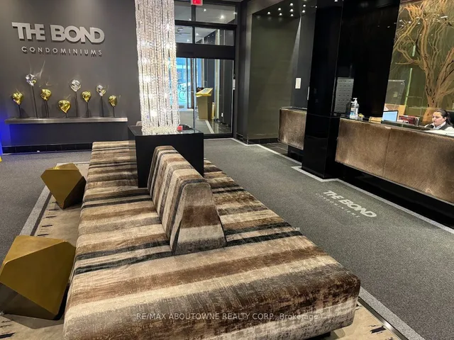 Additional image 4 of 290 Adelaide St Unit 802