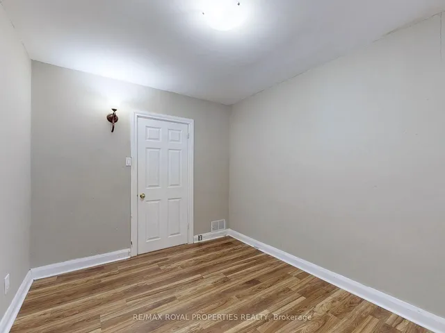 Additional image 18 of 89 Cree Ave